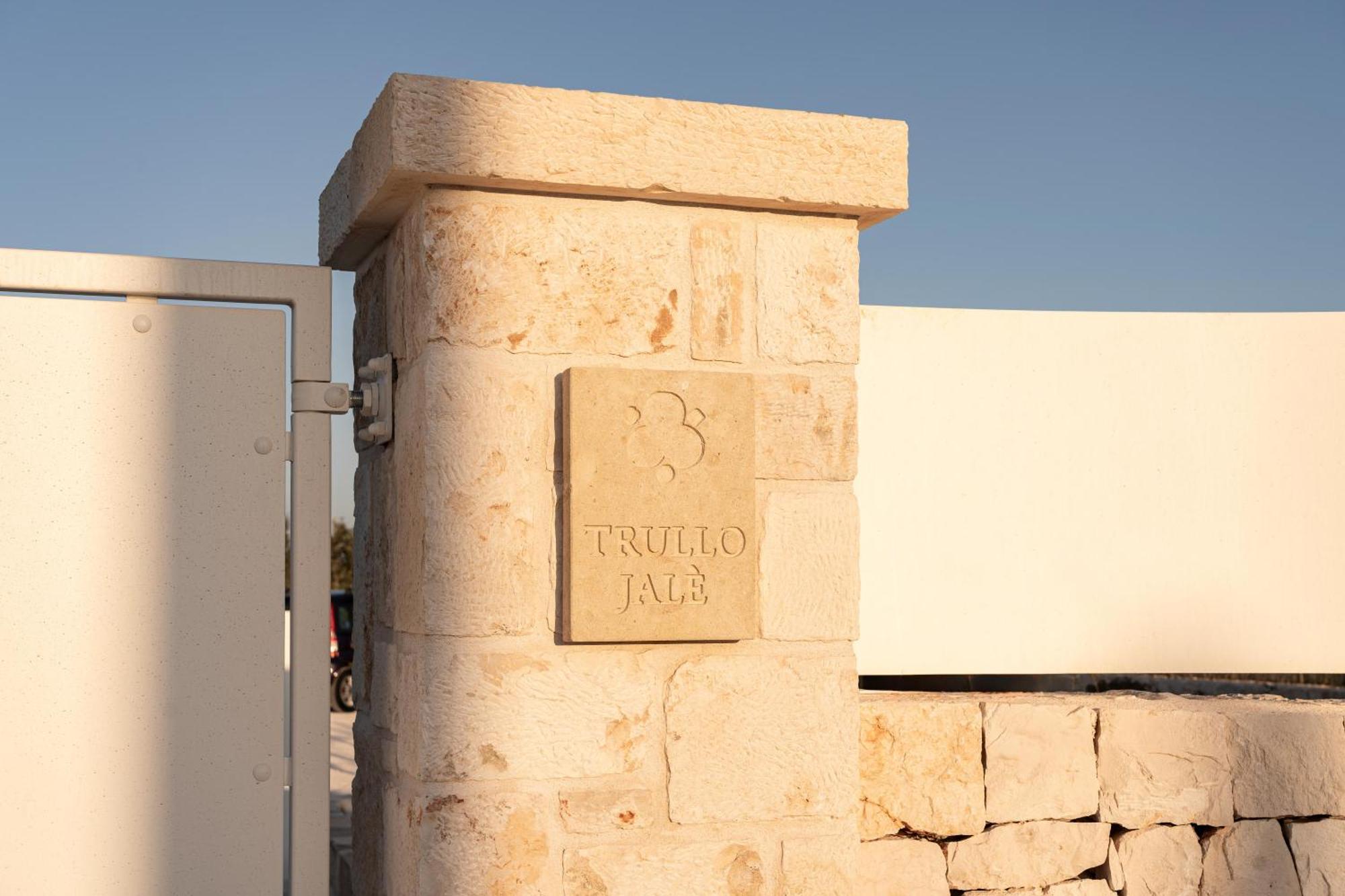Trullo Jale - Boutique Apartments Ostuni Exterior foto
